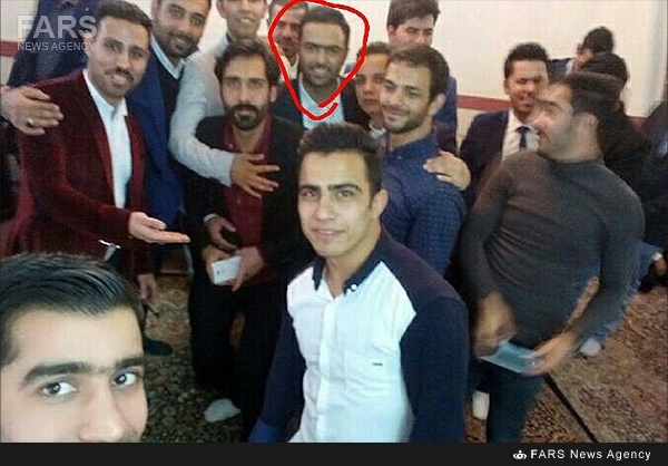 اینجا عاشقان دل را به آتش میزنند+عکس اینجا عاشقان دل را به آتش میزنند+عکس