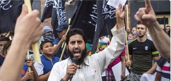 وقتی داعشیها خواننده میشوند! + تصاویر وقتی داعشیها خواننده میشوند! + تصاویر