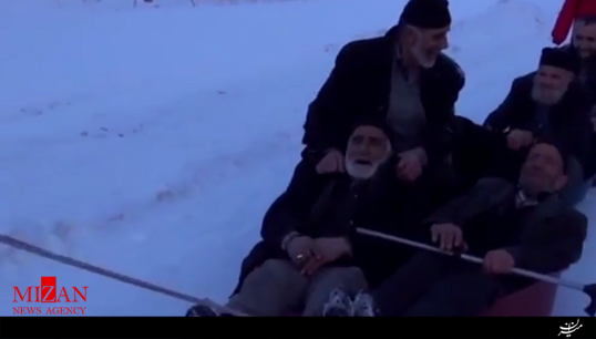 سرسره بازی دیدنی پیرمردها به روش سنتی + فیلم سرسره بازی دیدنی پیرمردها به روش سنتی + فیلم