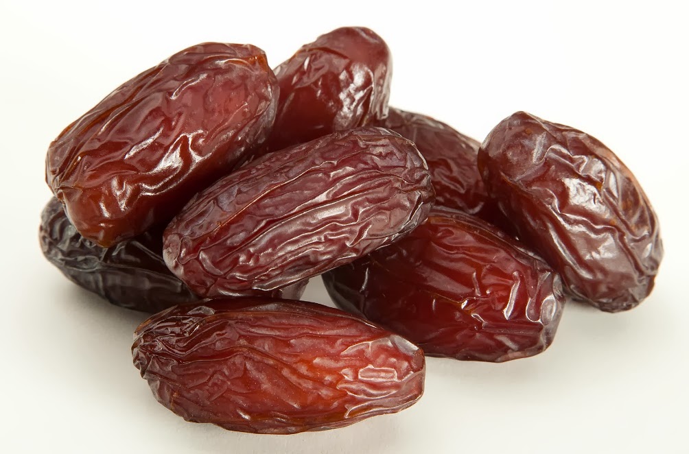 کنسرو خرما بدون مواد افزودنی تولید می شود
