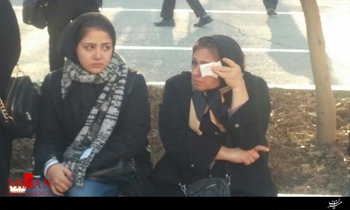 همه برای تقدیر از ایثار آمده بودند همه برای تقدیر از ایثار آمده بودند