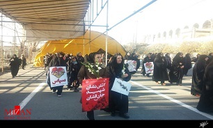 همه برای تقدیر از ایثار آمده بودند همه برای تقدیر از ایثار آمده بودند