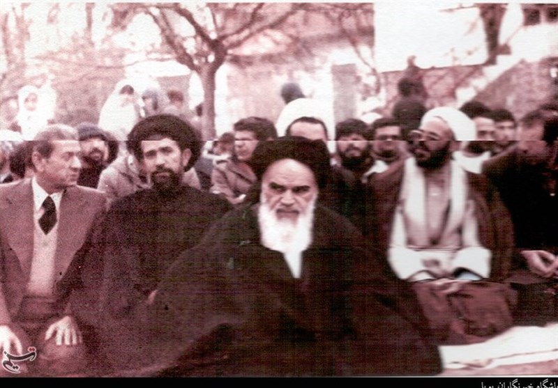 یزدی و قطبزاده در نوفل لوشاتو یزدی و قطبزاده در نوفل لوشاتو