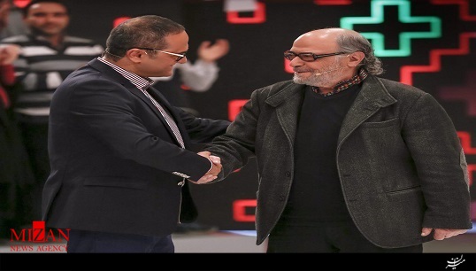 گفتگوی خندوانهای رامبد جوان با اکبر زنجانپور + فیلم گفتگوی خندوانهای رامبد جوان با اکبر زنجانپور + فیلم