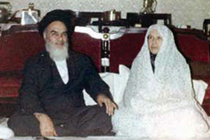 شعرهایی که امام خمینی (ره) برای همسرشان سرودند+عکس شعرهایی که امام خمینی (ره) برای همسرشان سرودند+عکس