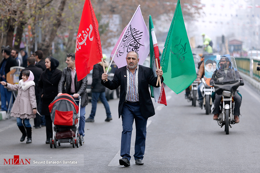 مراسم راهپیمایی 22 بهمن از لحظاتی پیش در تهران و سراسر کشور آغاز شد