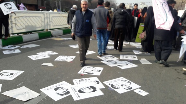 ترامپ زیر پای مردم
