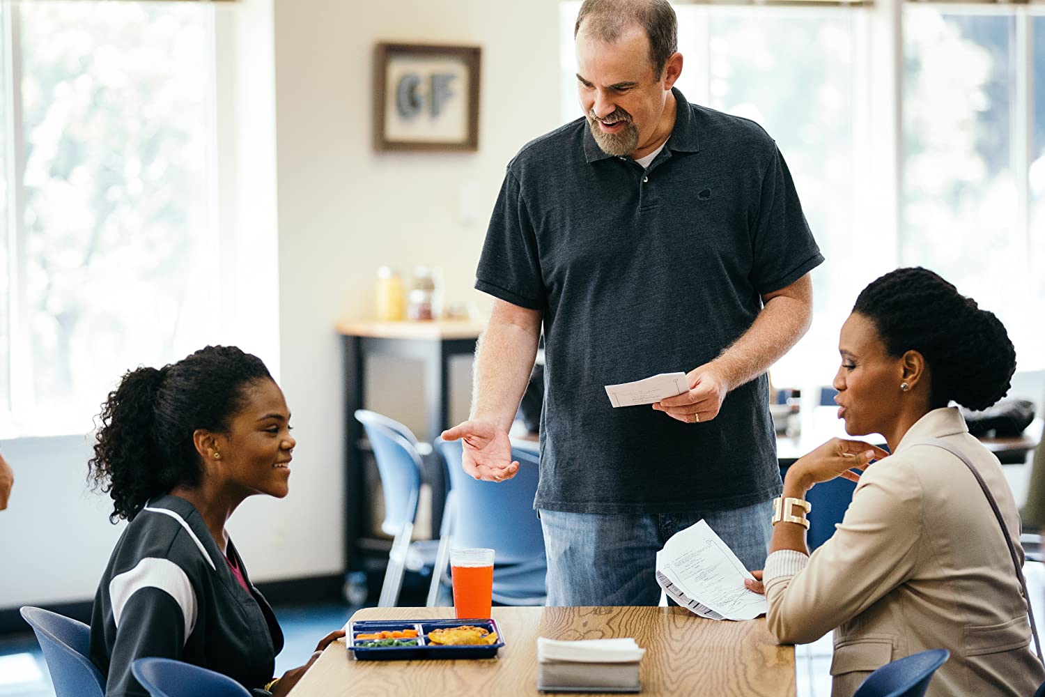 Alex Kendrick and Priscilla C. Shirer in Overcomer (2019)