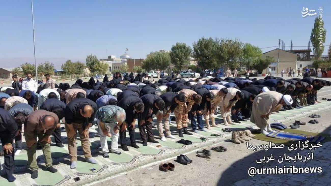 نماز ظهر عاشورا در سردشت