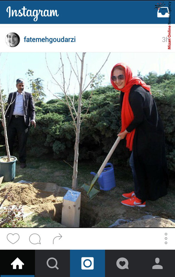 درختکاری فاطمه گودرزی در بوستان گفت وگو