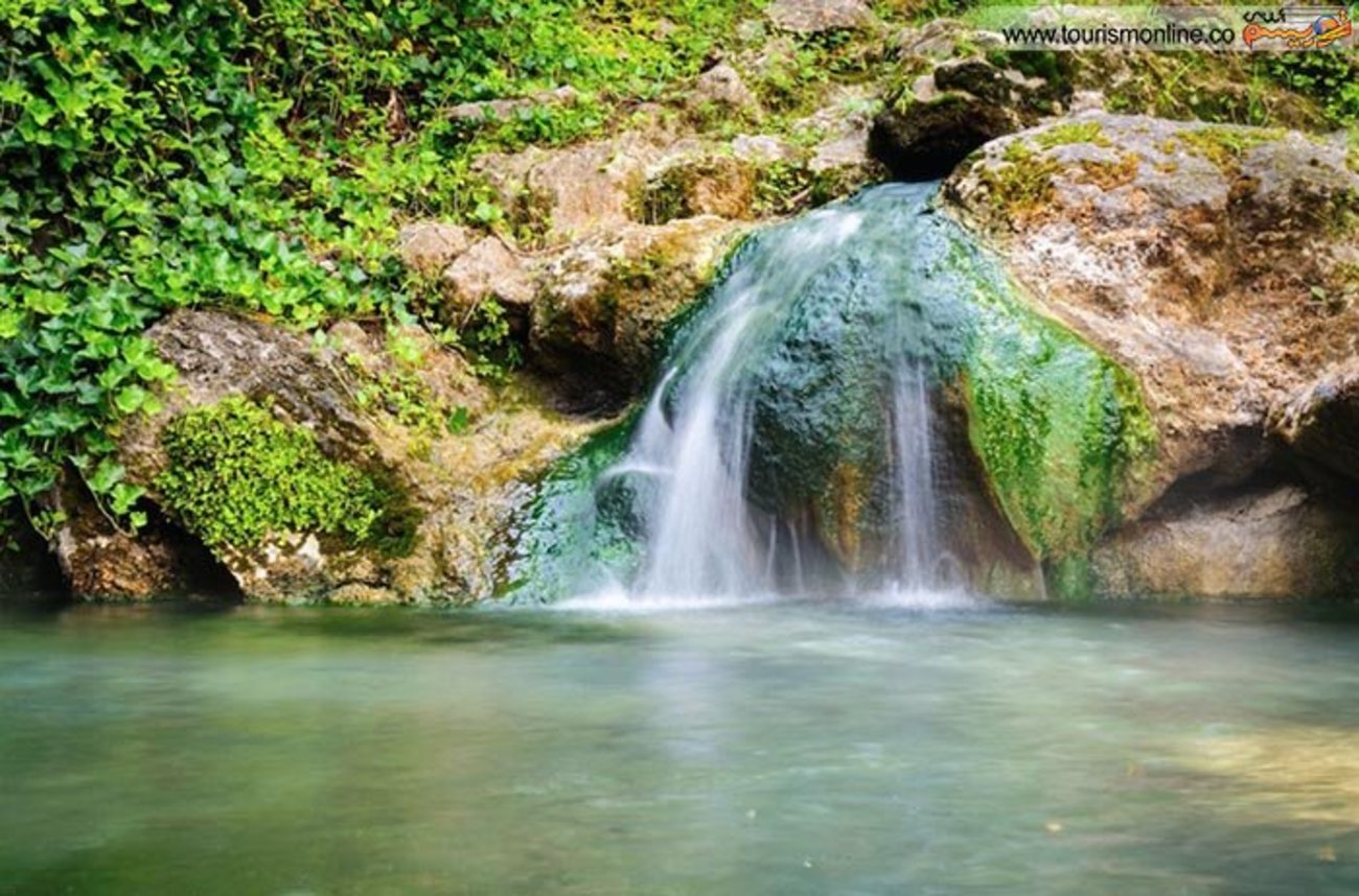 زیباترین چشمه های آب گرم را در پارکی به همین نام در آرکانزاس می بینید. دسترسی به پارک برایس کنیون در یوتا کمی مشکل اما هر 4 فصل تحمل این سختی به قیمت تماشای آن ارزشمند است.