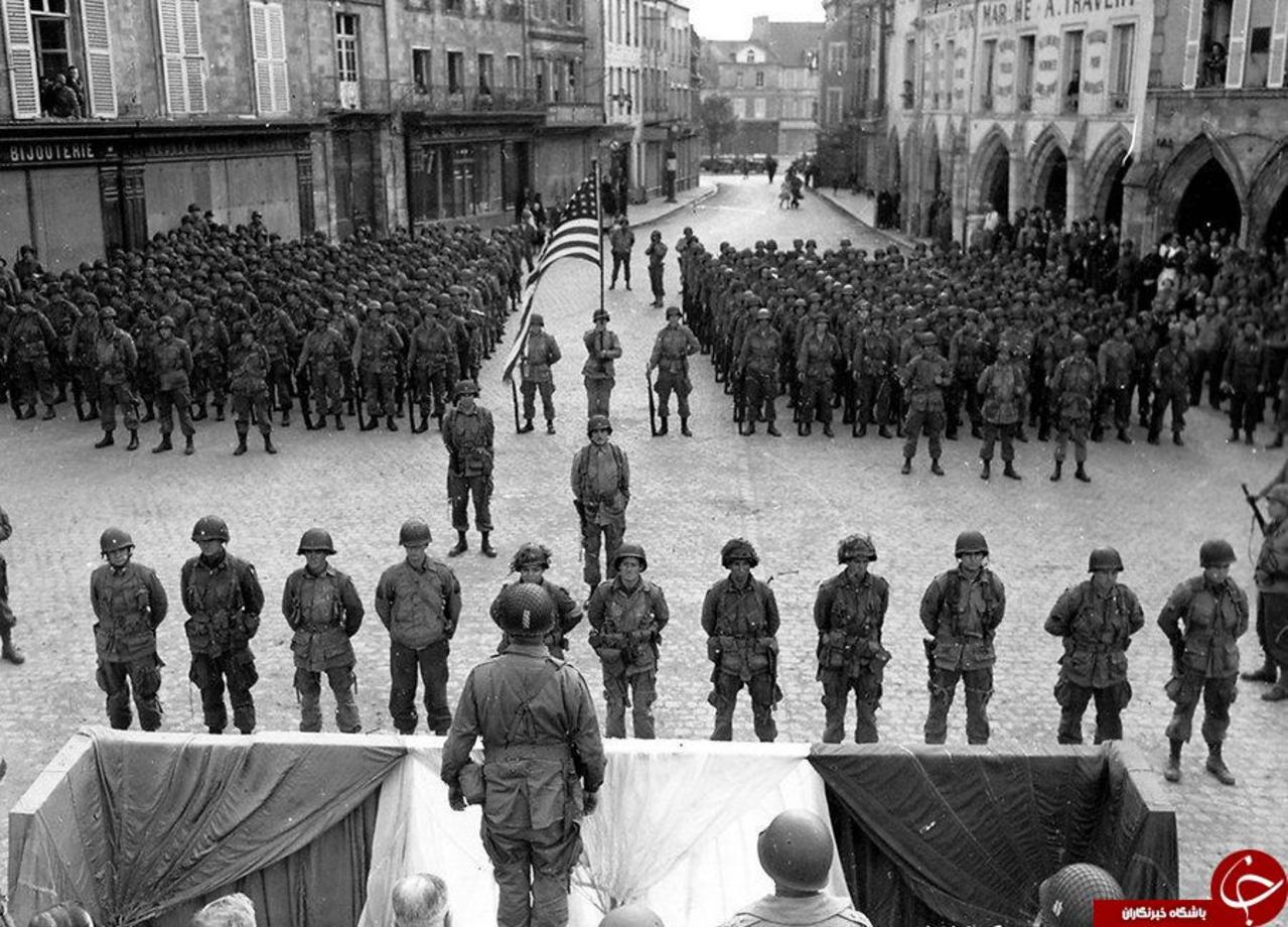 مسکول تیلور، در حال صحبت با صد و یکمین ارتش هوایی در شهر کارنتان؛ 1944