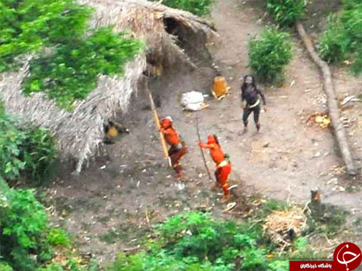 جزیره‌ نورث سنتینل (North Sentinel Island) - جمعیت بومیان ساکن جزیره‌ سنتینل چیزی بین ۵۰ تا ۴۰۰ نفر است که سابقه‌ حمله به مردم را دارند. به همین دلیل، جزیره توسط دولت هندوستان حفاظت می شود و کسی اجازه‌ ورود به این جزیره را ندارد. 