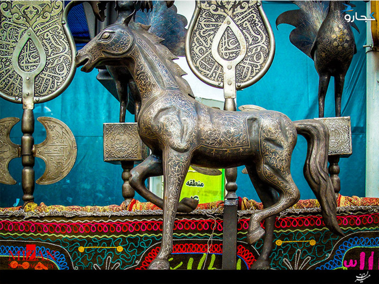 این نمادها به زیباتر شدن این علم‌ها هم کمک می‌کند.