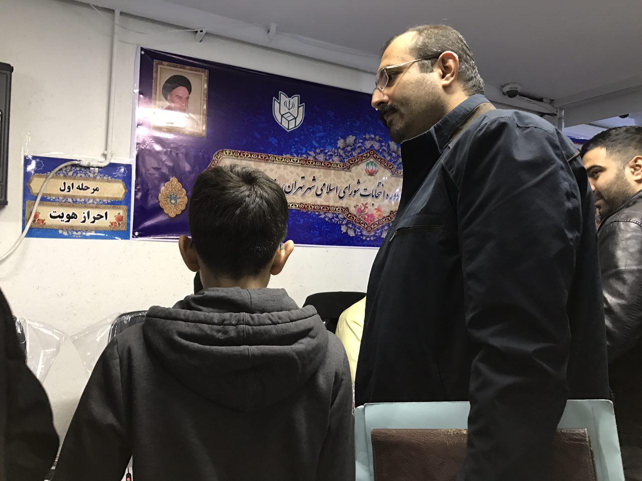 حضور فعال موسسه های نظر سنجی و تبلیغاتی/ تبلیغ برای دریافت ستاد انتخاباتی کاندیداها