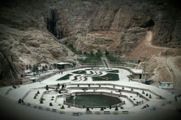 تکیه بر تخت‌گاه سلیمان نبی تا سفر به کویر «دور و نزدیک»+عکس