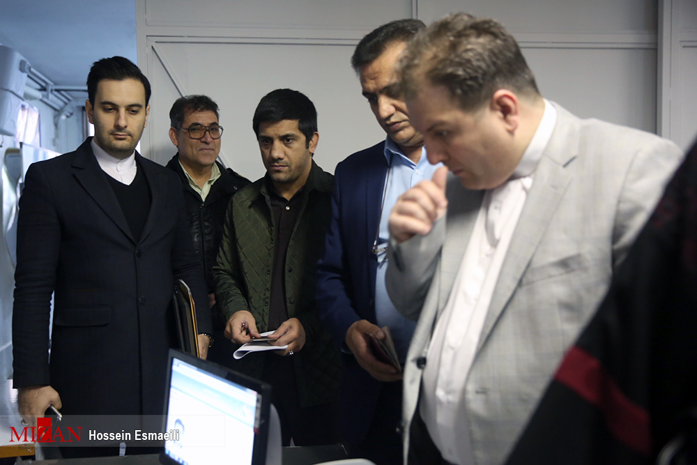 دبیر دبیر