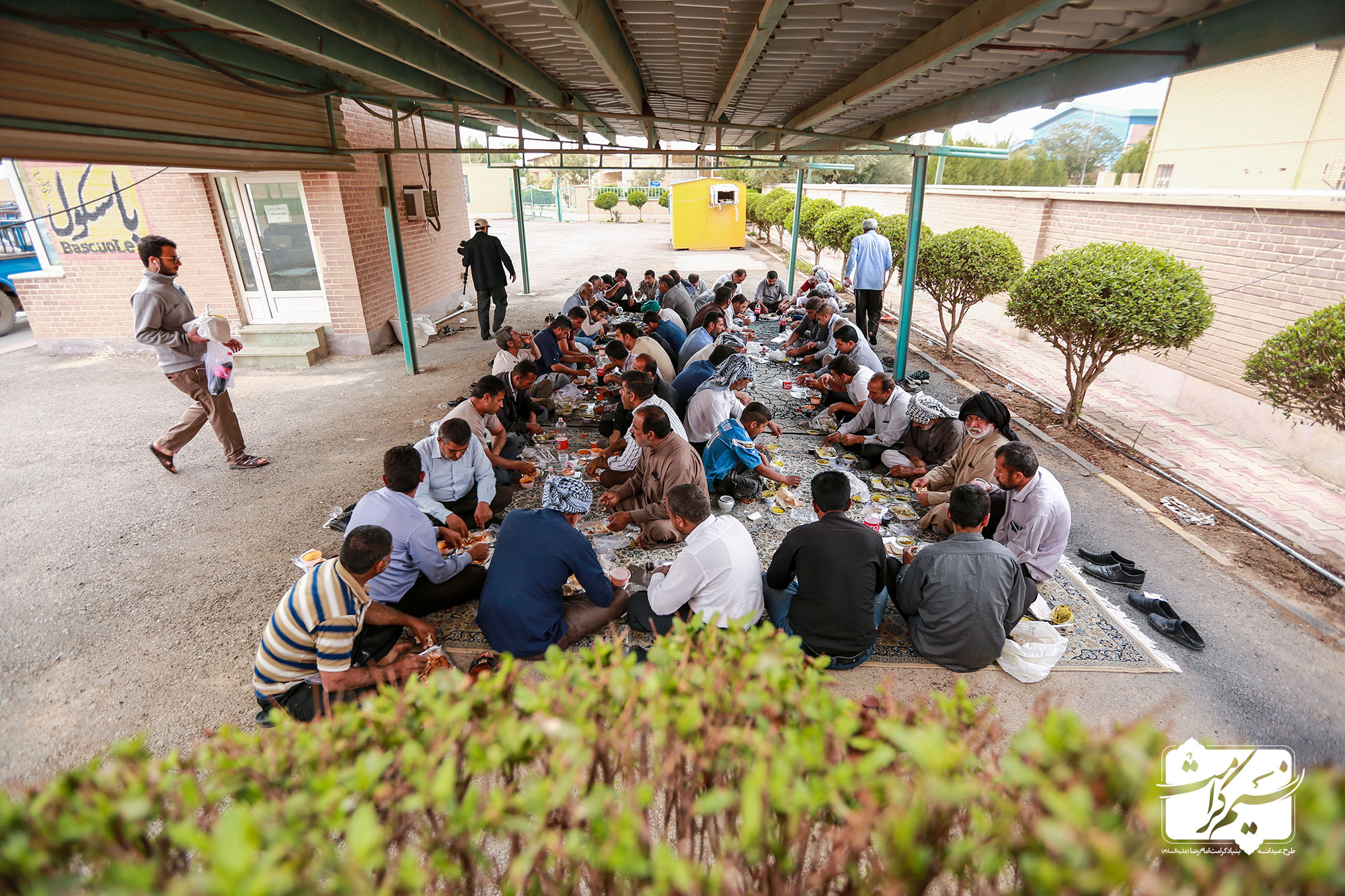 توزیع صدها تُن «آرد» میان محرومین خوزستان +تصاویر توزیع صدها تُن «آرد» میان محرومین خوزستان +تصاویر