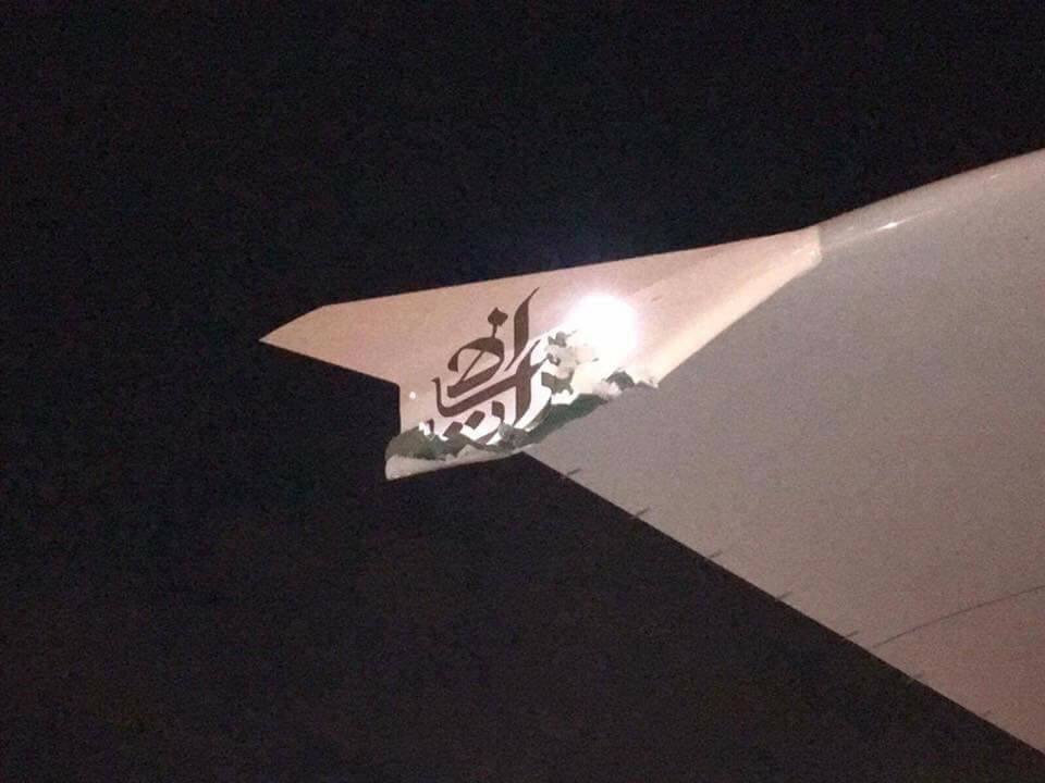 تصادف غول پیکرترین ایرباس و هواپیمای رویایی بوئینگ + عکس تصادف غول پیکرترین ایرباس و هواپیمای رویایی بوئینگ + عکس
