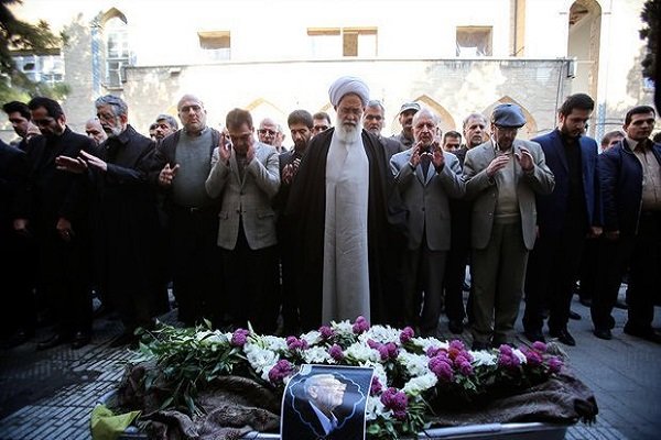 ستاره های سیاست که در سال ۹۵ خاموش شدند ستاره های سیاست که در سال ۹۵ خاموش شدند