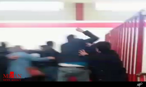 ضربوشتم یکی از هموطنان آذری بدست ماموران مرزی ترکیه ضربوشتم یکی از هموطنان آذری بدست ماموران مرزی ترکیه