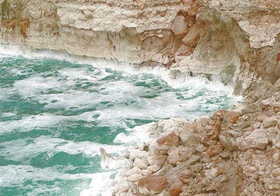 در این دریای شگفت انگیز هیچ کس غرق نمیشود! در این دریای شگفت انگیز هیچ کس غرق نمیشود!