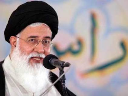 اتونشر / ترافیک حضور اروپاییان خطرناک است/عده‌ای در فضای مجازی با قلم‌های مسموم از آمریکا فرشته نجات ساختند