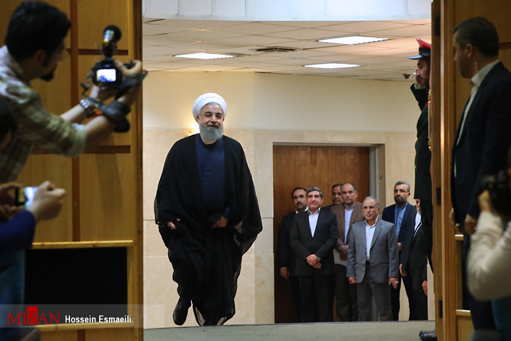 مهمترین رقیب روحانی در انتخابات ریاست جمهوری ثبت‌نام کرد