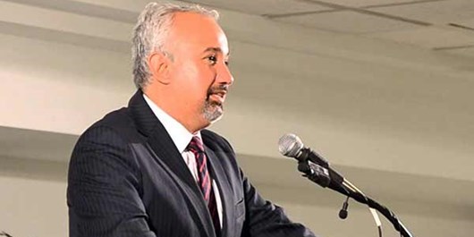 گفت‌وگو میان 