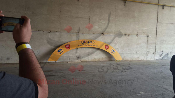 بارش باران غافلگیر کننده در آزادی/ تنظیم دوربین عنکبوتی توسط مسئولان + عکس