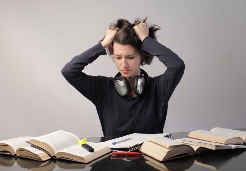 روشهای دوری از حواس پرتی هنگام درس خواندن