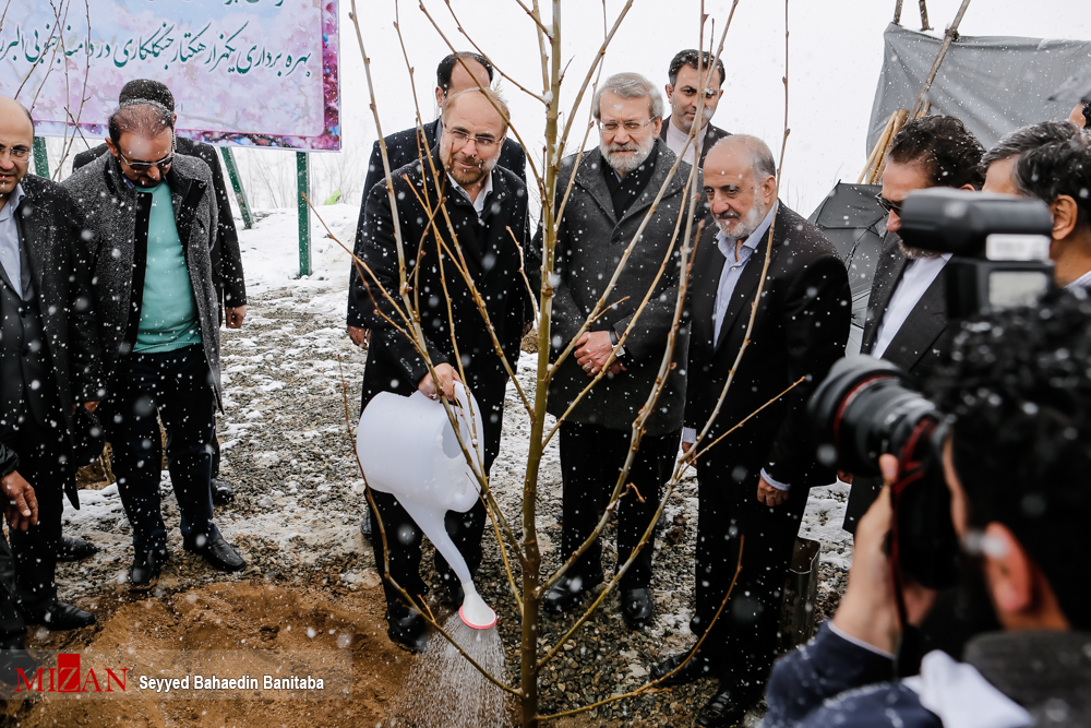تصاویری از محمد باقر قالیباف در گذر زمان تصاویری از محمد باقر قالیباف در گذر زمان