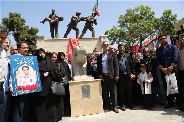 تندیس 
