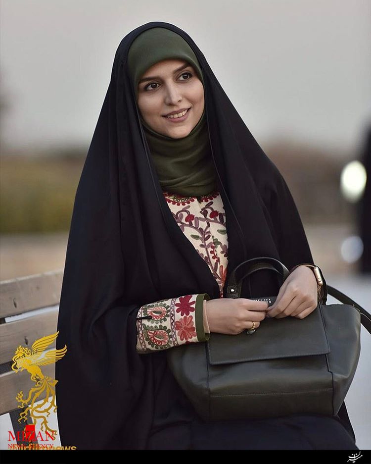 بیوگرافی مژده لواسانی/مجری کافه سؤال مهمان مدیری می‌شود