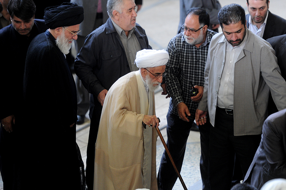 آیت‌الله جنتی بر پیکر عضو فقید مجلس خبرگان نماز خواند