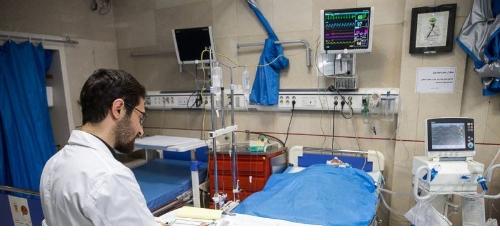 استاد دانشگاه علوم پزشکی تبریز مورد اصابت چاقو قرار گرفت استاد دانشگاه علوم پزشکی تبریز مورد اصابت چاقو قرار گرفت