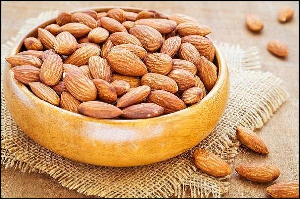 مصرف بادام مناسب ترین گزینه برای تنظیم کلسترول افرادی با رژیم غذایی