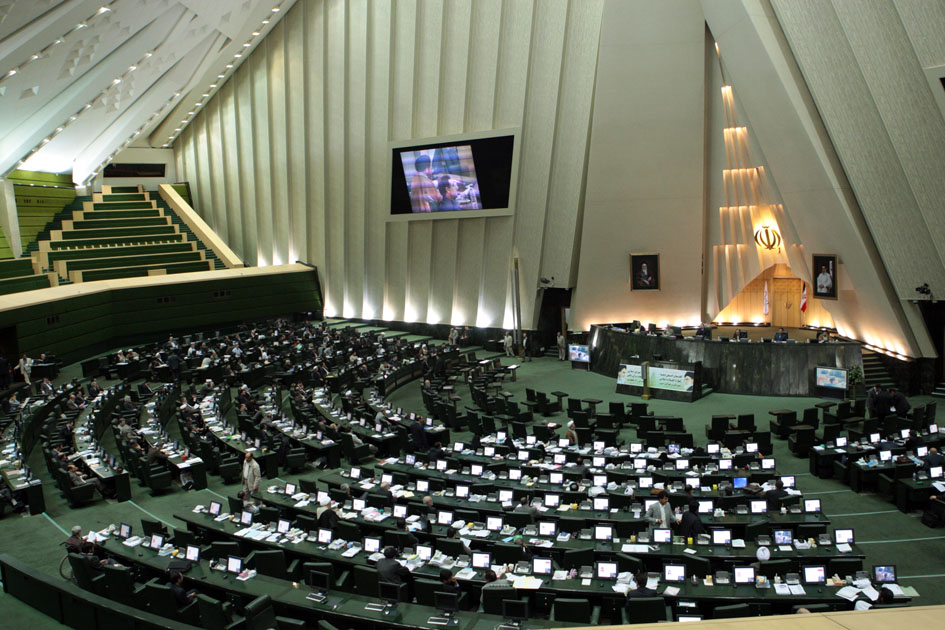 عثمانی: جهان اسلام سکوت در مقابل بی‌كفايتى‌هاى آل سعود را بشكند/فتاحی: حادثه منا ناشی از ضعف مدیریت سعودیها بود/خانلری:ارامنه نمی‌توانند در مقابل این حادثه سکوت کنند/مرادی:فشار جامعه بین‌الملل باید دولت عربستان را مجبور به قبول اداره مراسم حج توسط هیئت مشترک کند