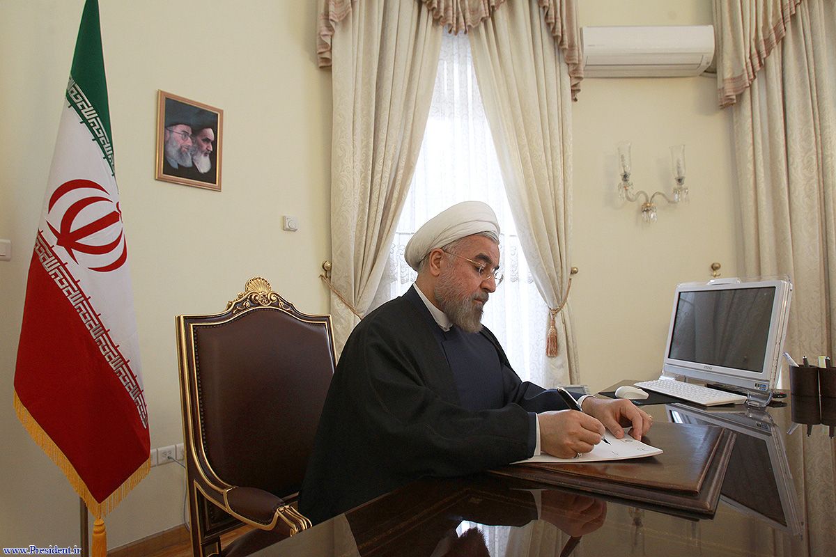ایران از هیچ همکاری و مساعدتی در گسترش زبان فاخر فارسی دریغ نخواهد کرد