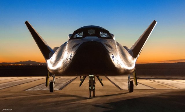 آزمایش موفقیت آمیز فضاپیمای قابل بازیابی Dream Chaser+تصاویر