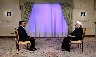 دولت و ملت در کنار مرزداران عزیز استان کرمانشاه هستند/ تمام بودجه لازم برای خسارات زلزله را تصویب و بلافاصله نیمی از آن را واریز کردیم/ اهداف اصلی دولت دوازدهم در اقتصاد؛ ریشه کن کردن فقر مطلق، کم کردن نابرابری‌های درآمدی و رونق اقتصادی است