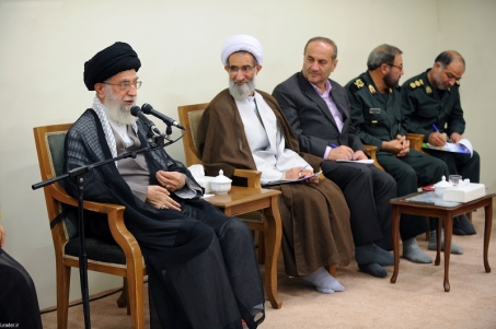 رهبرمعظم انقلاب: سست کردن اعتقادات دینی و سیاسی و تلاش برای جذب جوانان اثرگذار از برنامه‌های لشکر سیاسی و فرهنگی دشمن است