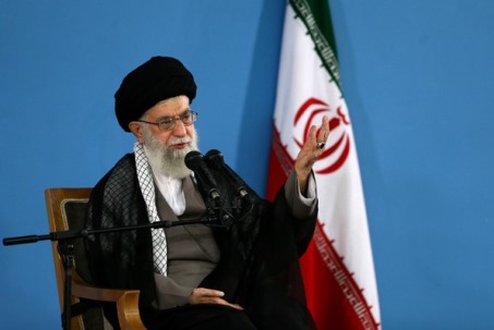 مقام معظم رهبری پس از تفاهم لوزان چند بار کلیدواژه «نفوذ دشمن» را بکاربردند؟/ کلیدواژه‌ای که مشتاقان سهل‌اندیش قرابت با شیطان بزرگ را ناامید کرد
