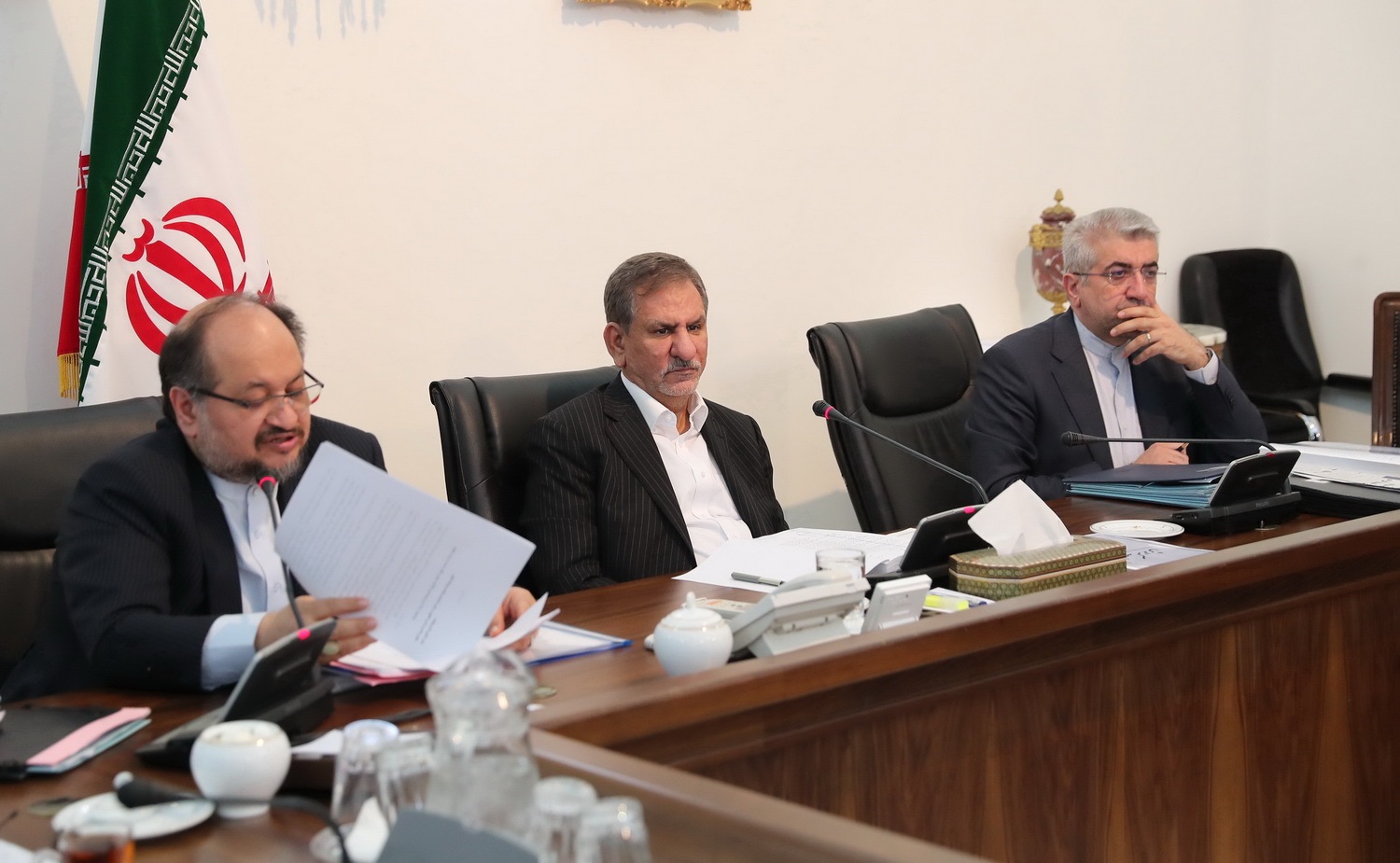براساس مصوبات ستاد فرماندهی اقتصاد مقاوتی تا سال ۱۴۰۰ باید ۵ دانشگاه کشور جزو ۲۰۰ دانشگاه برتر دنیا باشند