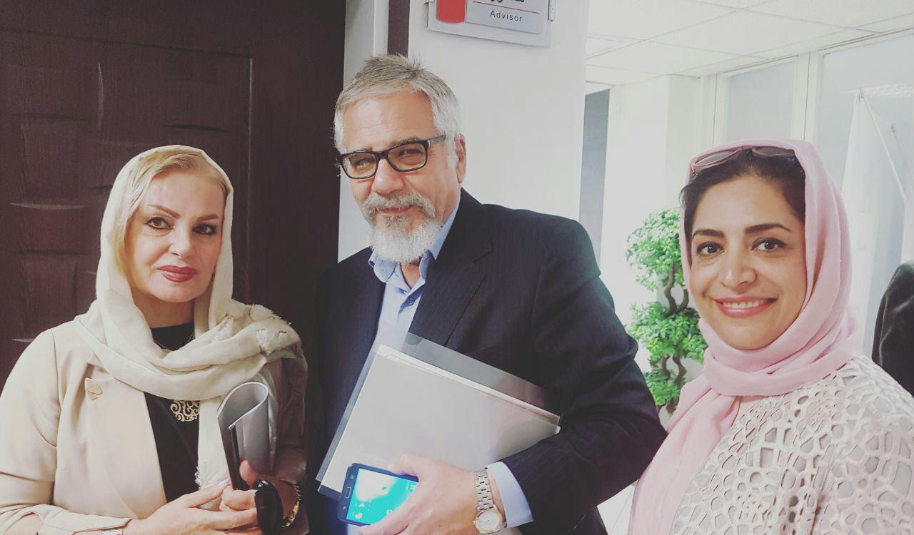 جلسه هم اندیشی با هنرمندان داوطلب هلال احمر 