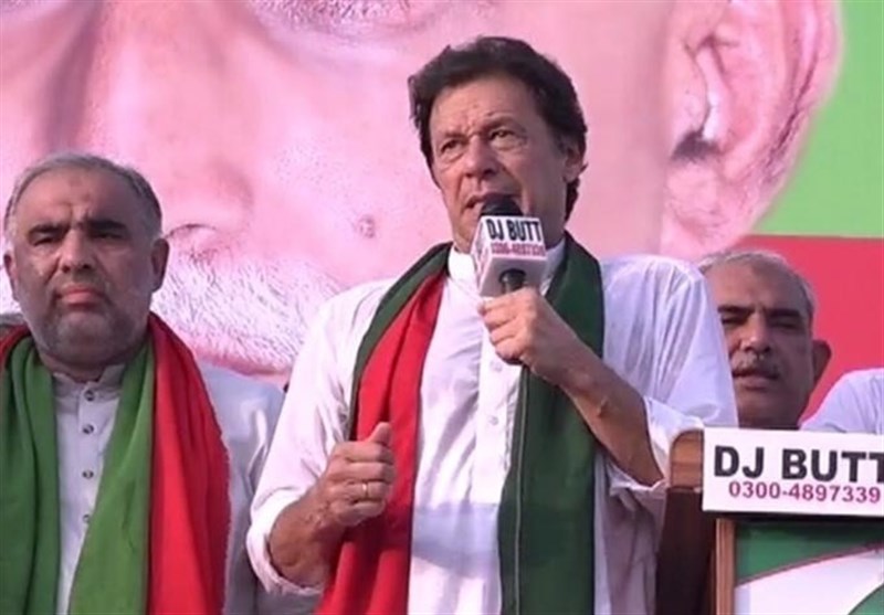 عمران خان: حکومتهای