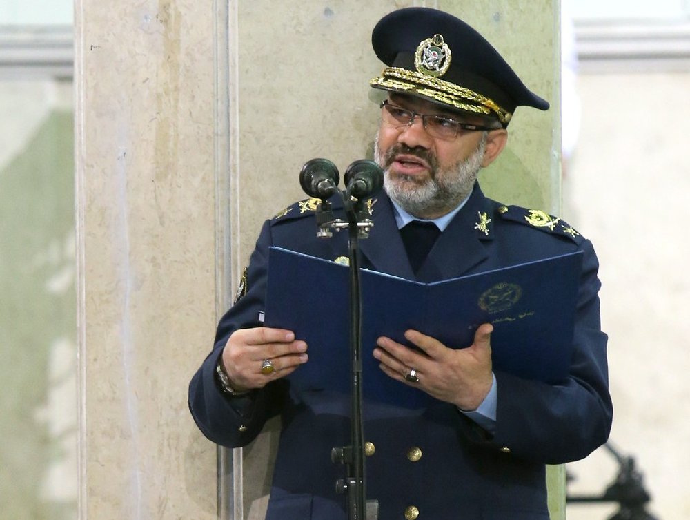 گزارشی در رثای گمنامترین فرمانده چند سال اخیر/ فرماندهای که یک دهه مصاحبه نکرد/ ۱۰ سال گذشت و جمعهای نیامد که فرمانده به خانواده شهدا و پیشکسوتان سر نزند گزارشی در رثای گمنامترین فرمانده چند سال اخیر/ فرماندهای که یک دهه مصاحبه نکرد/ ۱۰ سال گذشت و جمعهای نیامد که فرمانده به خانواده شهدا و پیشکسوتان سر نزند