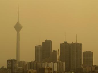 اعلام قطر ذرات کمتر از 2.5 میکرون هنگام وقوع گرد و غبار تهران/ این حادثه به خیر گذشت