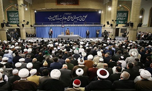 میهمانان شرکت‌کننده در اجلاس بین‌المللی وحدت اسلامی با رهبر انقلاب دیدار می‌کنند