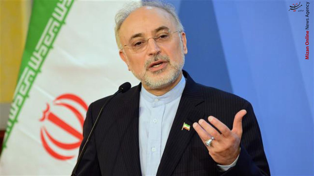 سوریه و قطب نمای تحولات آینده/گل که نمی‌زنید لااقل به حریف پاس گل ندهید/این پادشاه لخت است/ماموریت یک نمایش تکراری